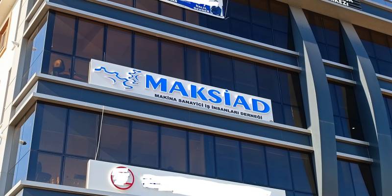 MAKSİAD ( Makina Sanayici ve İş İnsanları Derneği )