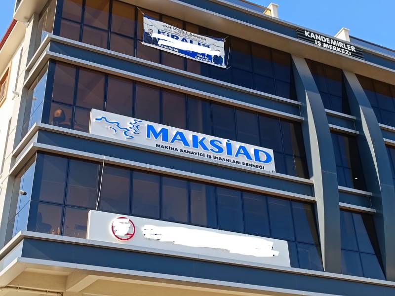 MAKSİAD ( Makina Sanayici ve İş İnsanları Derneği )